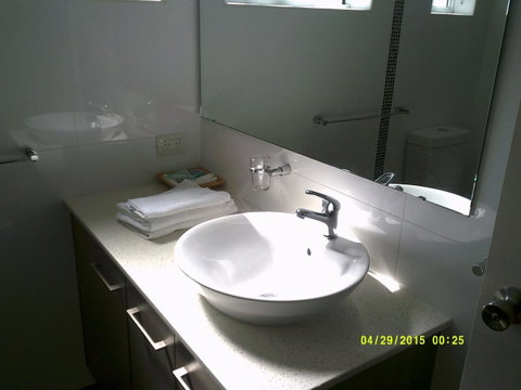 Pelican H2O One & Two Bedroom Apartments - VIC Tourism 32
