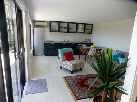 The Retreat At Palm Beach - VIC Tourism 6