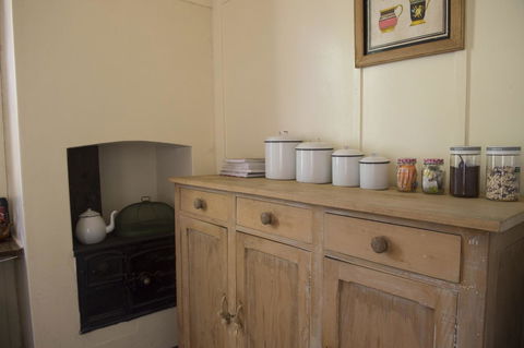 Hillview Heritage Hotel - VIC Tourism 3