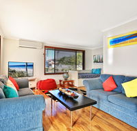 Sandy Toes Beach House Jervis Bay - 2min to Beach - VIC Tourism