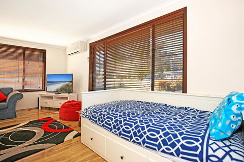Sandy Toes Beach House Jervis Bay - 2min To Beach - VIC Tourism 4