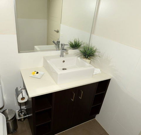 Yarrawonga Waterfront Apartments - VIC Tourism 6