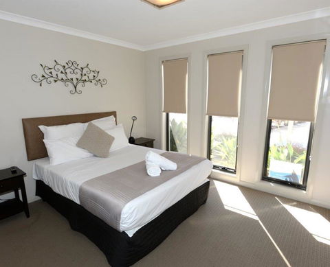 Yarrawonga Waterfront Apartments - VIC Tourism 14
