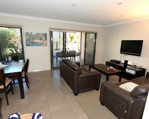 Yarrawonga Waterfront Apartments - VIC Tourism 7