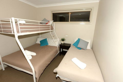 Yarrawonga Waterfront Apartments - VIC Tourism 9