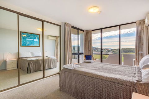 Pacific Towers Beach Resort - VIC Tourism 38