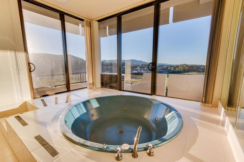 Pacific Towers Beach Resort - VIC Tourism 21
