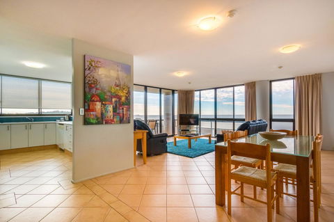 Pacific Towers Beach Resort - VIC Tourism 43