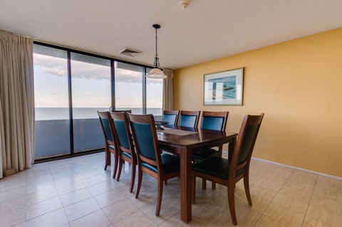 Pacific Towers Beach Resort - VIC Tourism 24