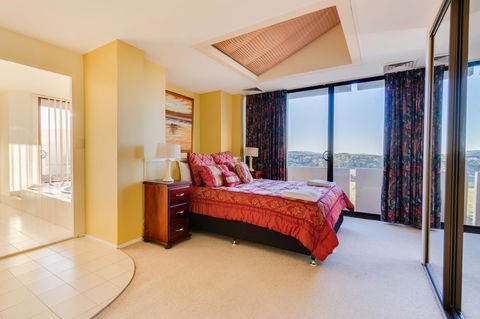 Pacific Towers Beach Resort - VIC Tourism 16