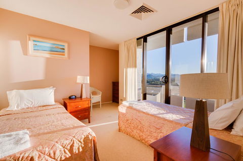 Pacific Towers Beach Resort - VIC Tourism 19