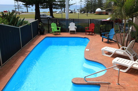 Beach House Holiday Apartments - VIC Tourism 18