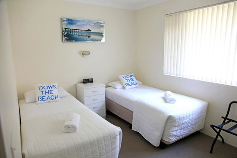 Beach House Holiday Apartments - VIC Tourism 24