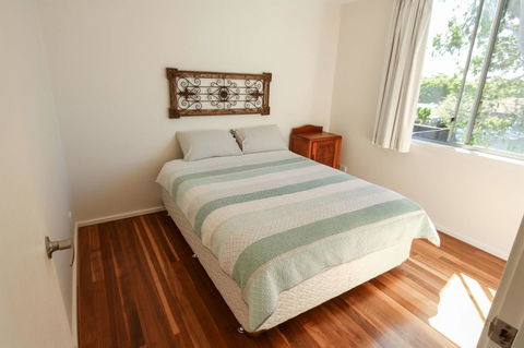 Valla's Beach House - VIC Tourism 19