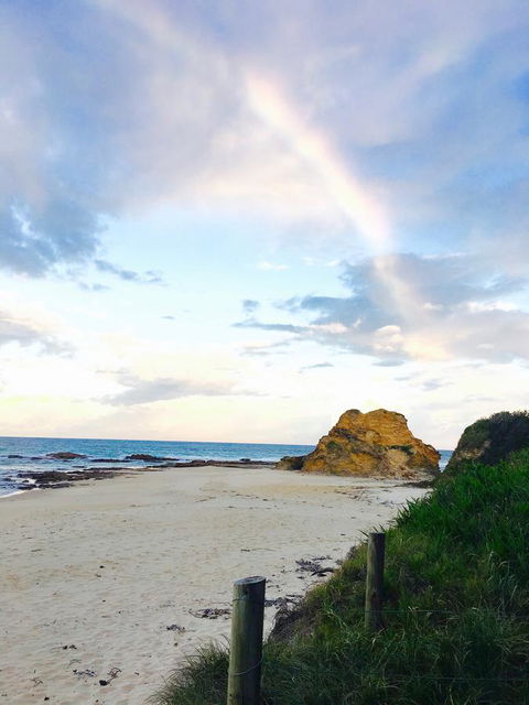 Valla's Beach House - VIC Tourism 23