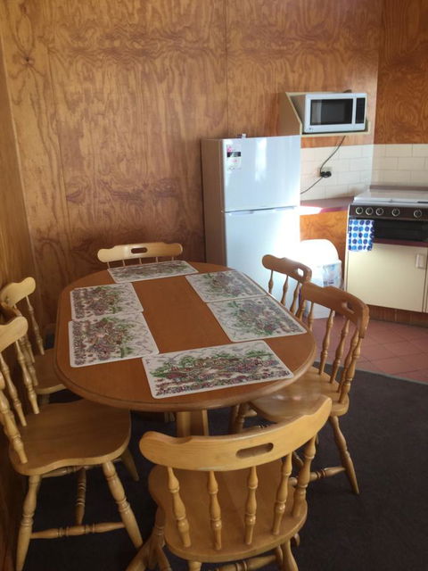 Jenolan Cabins - VIC Tourism 7