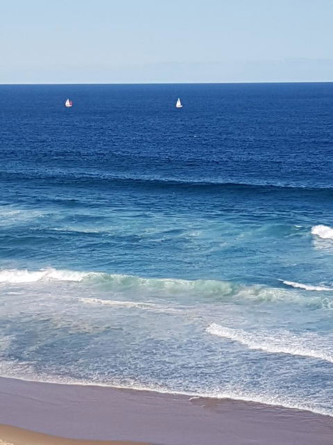 Arena Luxury Beachfront Apartment - VIC Tourism 21