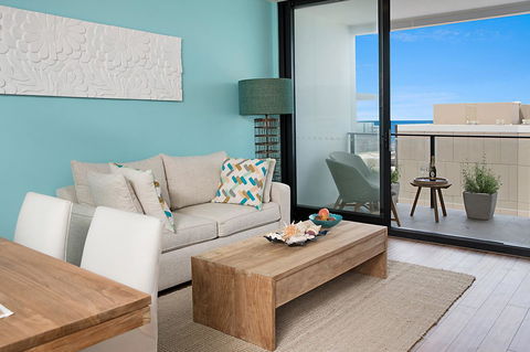 Arena Luxury Beachfront Apartment - VIC Tourism 44