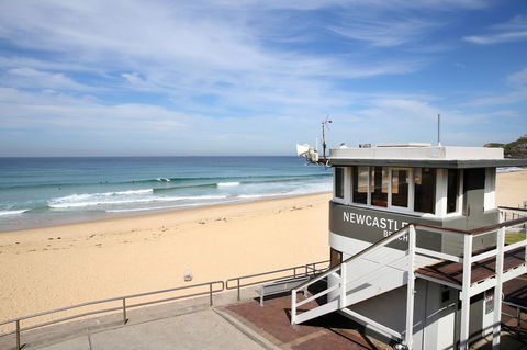 Arena Luxury Beachfront Apartment - VIC Tourism 31