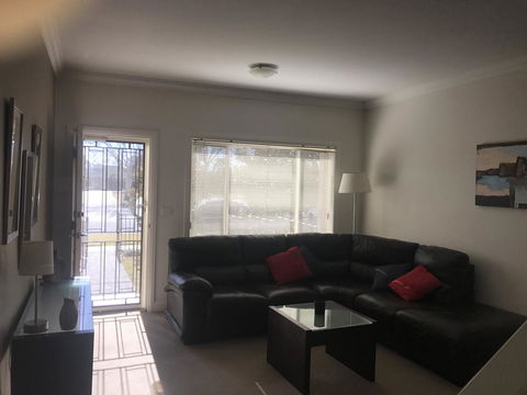 Travers Street Apartment - VIC Tourism 5