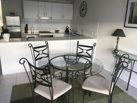 Travers Street Apartment - VIC Tourism 4