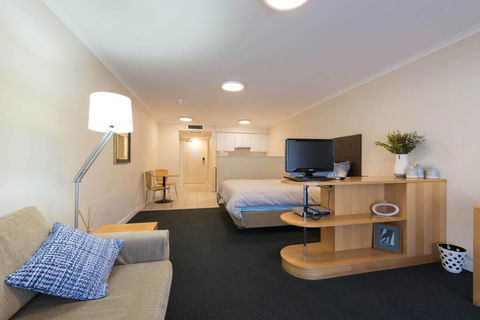 Grande Esplanade Studio - VIC Tourism 6