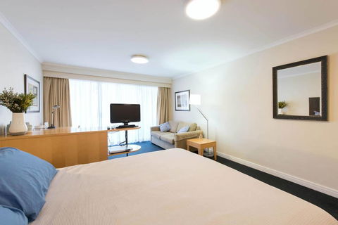Grande Esplanade Studio - VIC Tourism 3