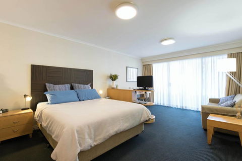 Grande Esplanade Studio - VIC Tourism 1