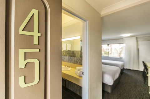 Boomerang Hotel - VIC Tourism 31