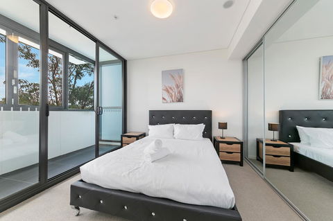 Stylish And Neat Two Bed Apartment In Wentworth Point - VIC Tourism 7
