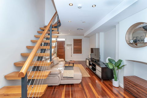 2 Bed House + Loft In Pyrmont - VIC Tourism 10