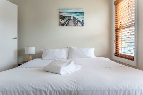 2 Bed House + Loft In Pyrmont - VIC Tourism 13