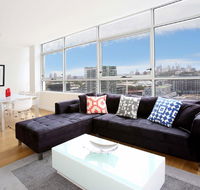 Gadigal Groove - Modern and Bright 3BR Executive Apartment in Zetland with Views - VIC Tourism
