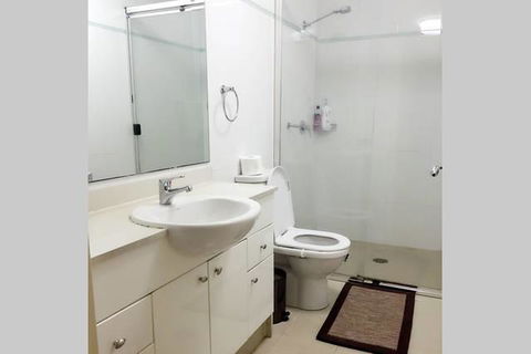 Kent CBD Apartment - VIC Tourism 10