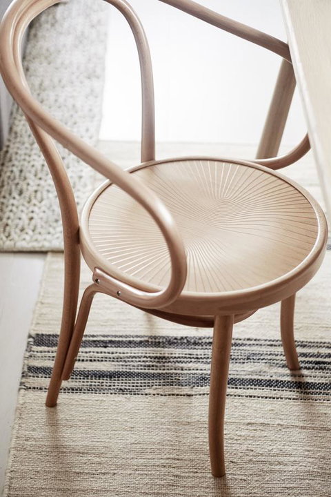 Stunning Flourish ON Bull - VIC Tourism 11