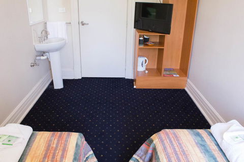 Gardners Inn Hotel - VIC Tourism 17