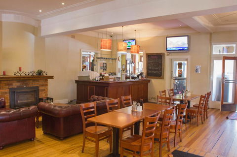 Gardners Inn Hotel - VIC Tourism 9