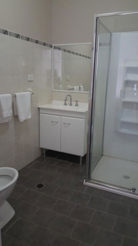 Gardners Inn Hotel - VIC Tourism 43