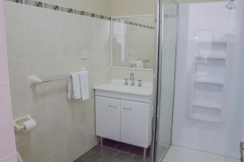 Gardners Inn Hotel - VIC Tourism 16