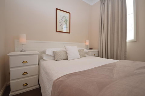 The Old Saddlery - VIC Tourism 7