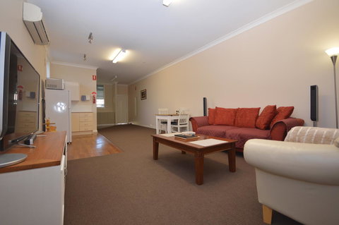 The Old Saddlery - VIC Tourism 8