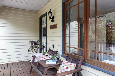 Allegra Cottage Of Leura - VIC Tourism 10