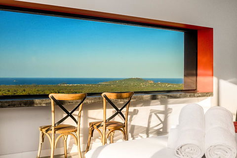 Sundays At Byron - VIC Tourism 4
