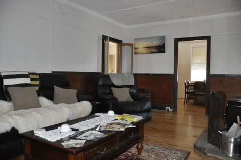Caledonia Cottage - VIC Tourism 11