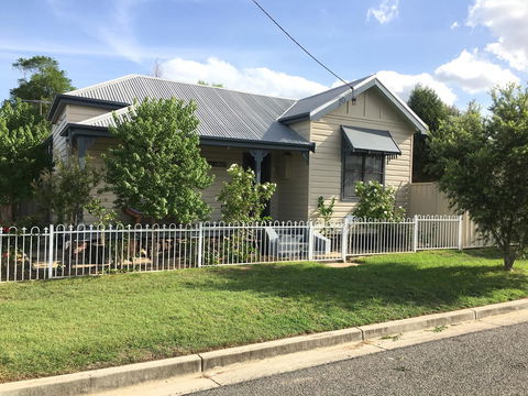 Caledonia Cottage - VIC Tourism 0