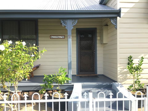 Caledonia Cottage - VIC Tourism 6