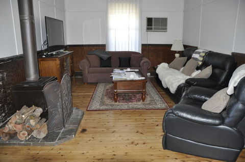 Caledonia Cottage - VIC Tourism 10