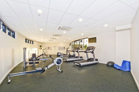 Nomikis\'On The Avenue - VIC Tourism 22