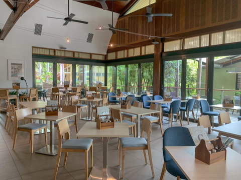 Mercure Darwin Airport Resort - VIC Tourism 9