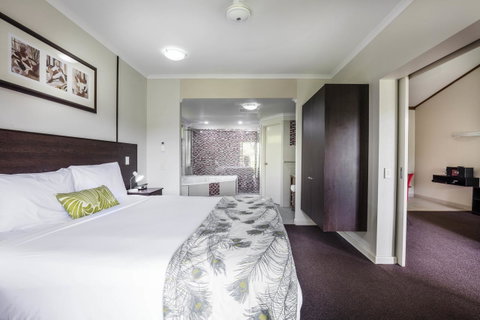 Mercure Darwin Airport Resort - VIC Tourism 14